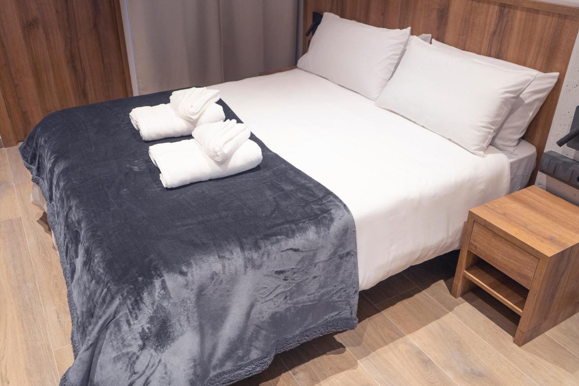 Monturiol Apartaments Barcelona Ruang foto