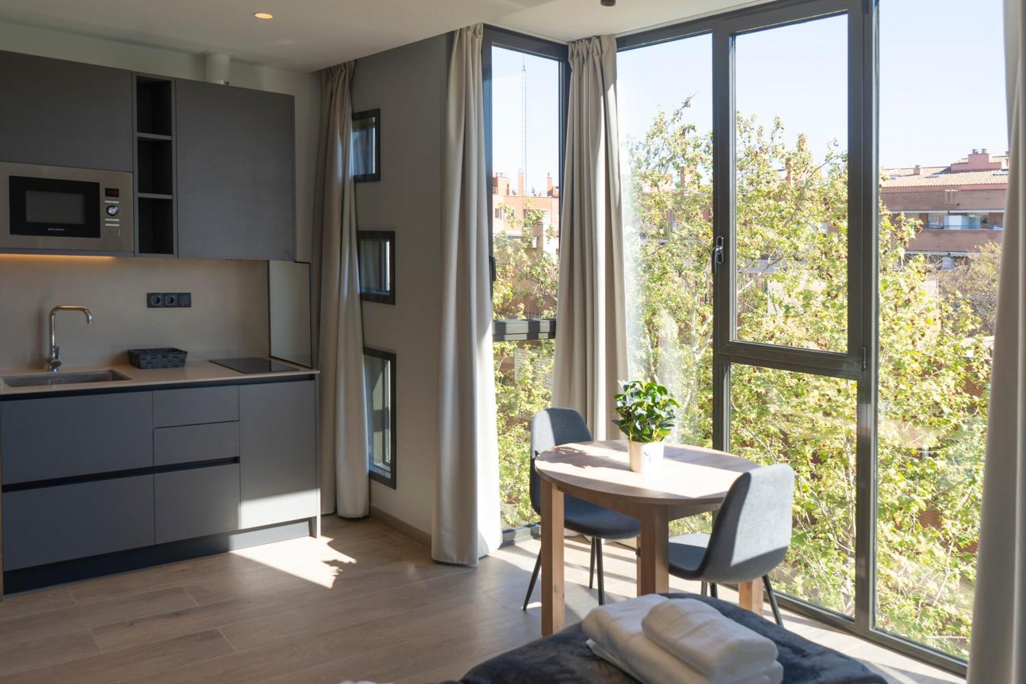 Monturiol Apartaments Barcelona Bagian luar foto