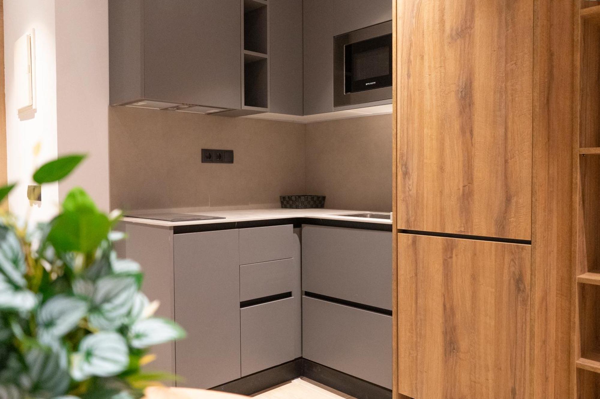 Monturiol Apartaments Barcelona Bagian luar foto