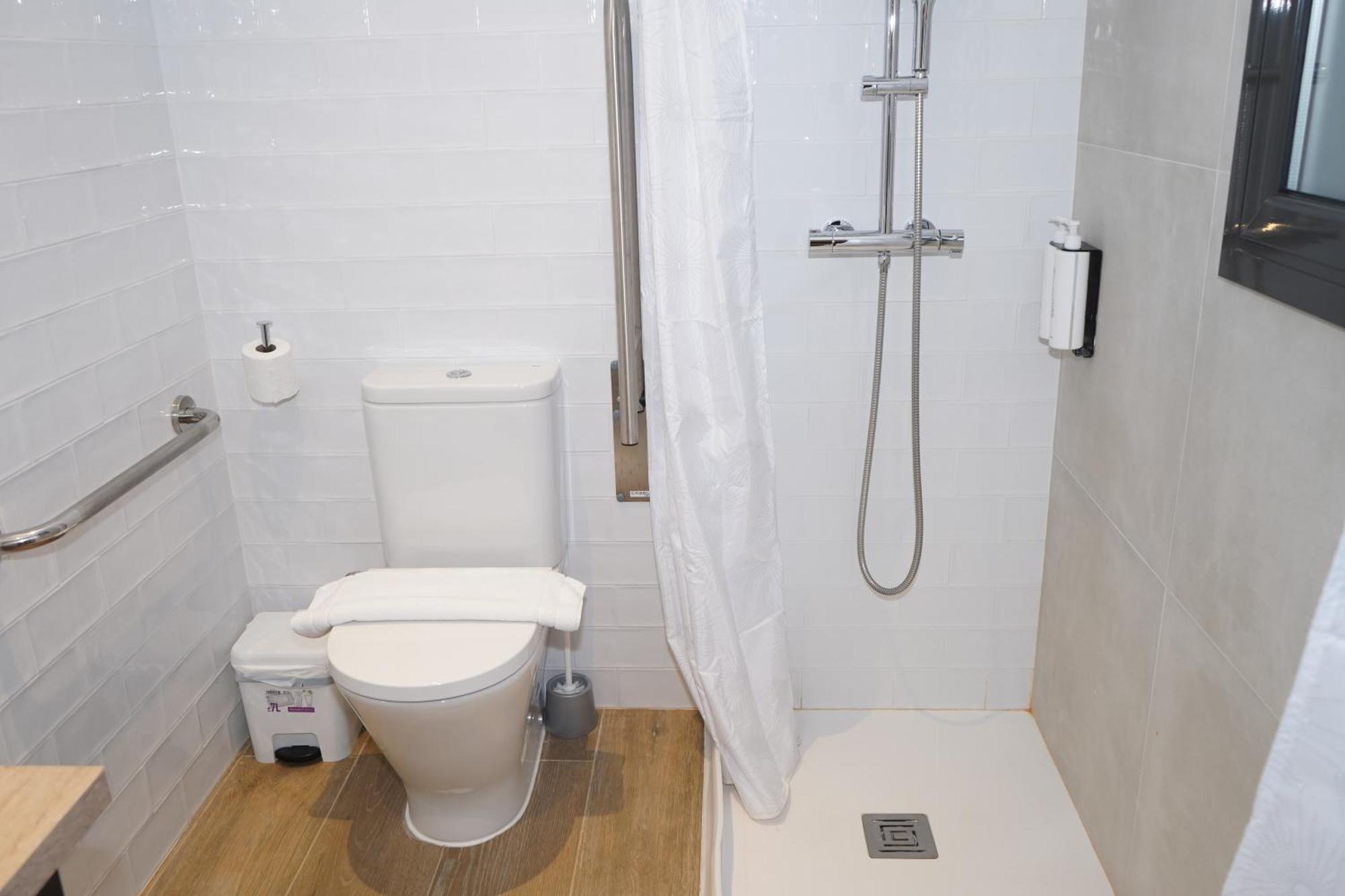 Monturiol Apartaments Barcelona Ruang foto
